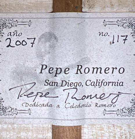 The label of a 2007 Pepe Romero classical guitar made of cedar and maple