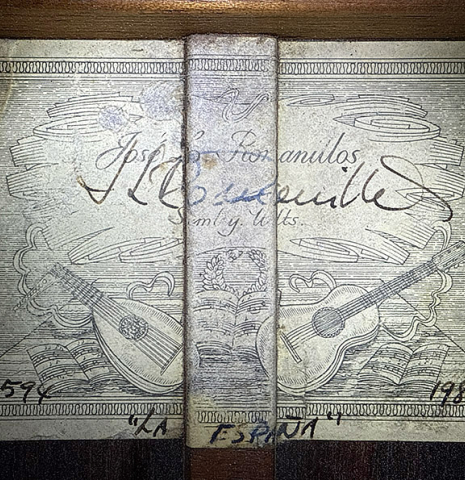 The label of a 1981 Jose Romanillos "La España" classical guitar made of spruce and Indian rosewood