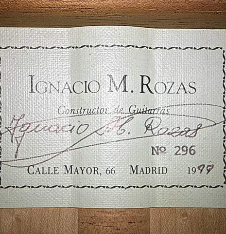 The label of a 1999 Ignacio Rozas classical guitar made of spruce and maple