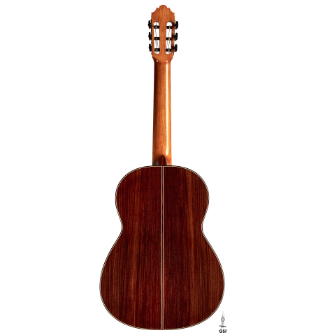 The back of a 2022 German Vazquez Rubio &quot;Solista&quot; classical guitar made of spruce and Indian rosewood