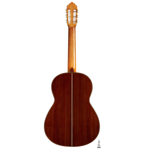 The back of a 2023 German Vazquez Rubio "Solista" classical guitar made of spruce and Indian rosewood