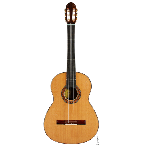 The front of a 2025 German Vazquez Rubio "Classic Estudio" classical guitar made of cedar and palo escrito