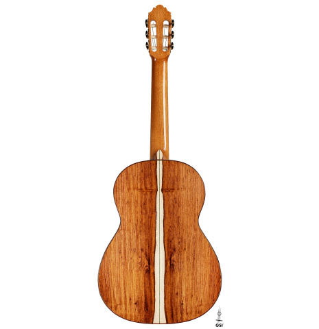 The back of a 2025 German Vazquez Rubio "Classic Estudio" classical guitar made of cedar and palo escrito