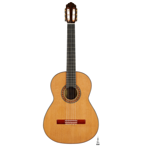 The front of a 2025 German Vazquez Rubio "Classic Estudio" classical guitar made of cedar and palo escrito