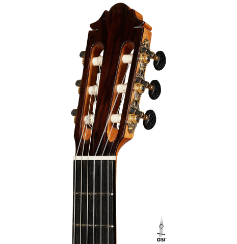 The headstock of a 2025 German Vazquez Rubio "Classic Estudio" classical guitar made of cedar and palo escrito