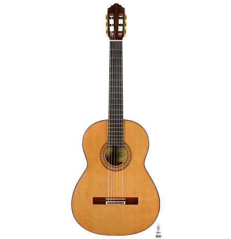 The front of a 2026 German Vazquez Rubio "Solista" classical guitar made of cedar and Indian rosewood