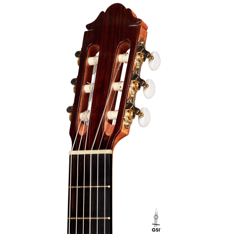 The headstock of a 2022 German Vazquez Rubio &quot;Classic Estudio&quot; classical guitar made of spruce and Palo Escrito.