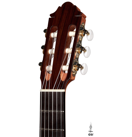 The headstock of a 2022 German Vazquez Rubio "Classic Estudio" classical guitar made of spruce and Palo Escrito.