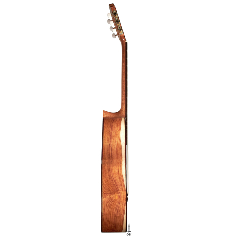 The side of a 2022 German Vazquez Rubio &quot;Classic Estudio&quot; classical guitar made of spruce and Palo Escrito.
