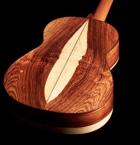 The back of a 2023 German Vazquez Rubio "Classic Estudio" classical guitar made of spruce and Palo Escrito.