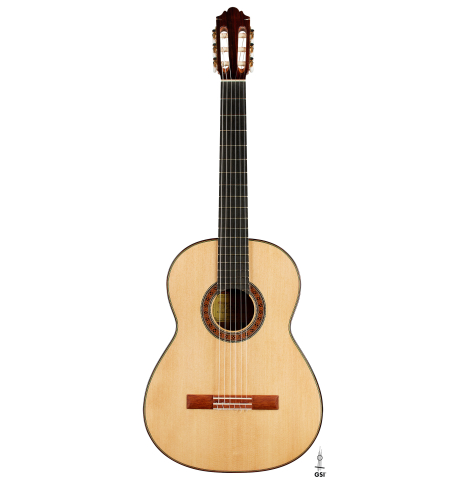 The front of a 2024 German Vazquez Rubio "Classic Estudio" classical guitar made of spruce and Palo Escrito.