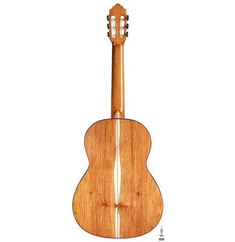 The back of a 2025 German Vazquez Rubio "Classic Estudio" classical guitar made of spruce and Palo Escrito.