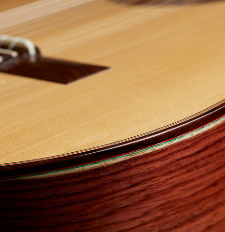The soundboard and rib of a 2025 German Vazquez Rubio "Classic Estudio" classical guitar made of spruce and Palo Escrito.