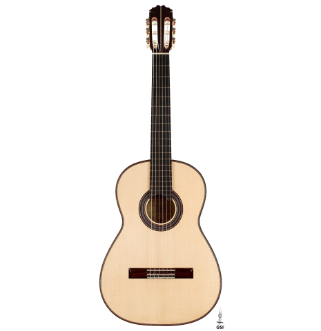 This is the spruce front of a 2023 German Vazquez Rubio "Concert 635" classical guitar on a white background.