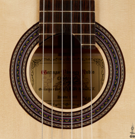The rosette of a 2025 German Vazquez Rubio "Concert 635" classical guitar made of spruce and maple