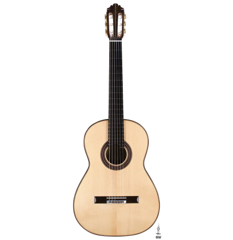 The spruce of a 2018 German Vazquez Rubio "Concert 635" classical guitar made with spruce and CSA rosewood.
