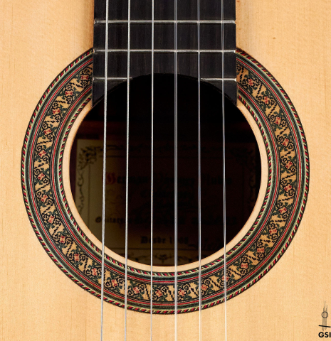 The rosette of a 2022 German Vazquez Rubio &quot;Divina&quot; classical guitar made with spruce and Palo Escrito