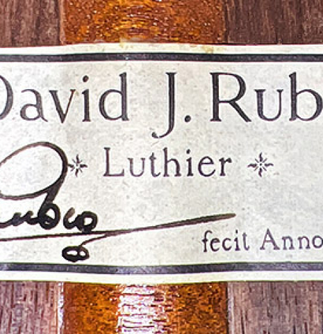 The label of a 1969 David Rubio classical guitar made of spruce and Indian rosewood