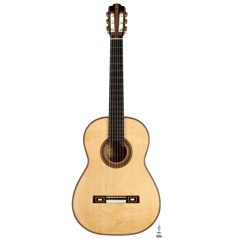 The front of a 2012 German Vazquez Rubio "Torres" made of spruce and maple