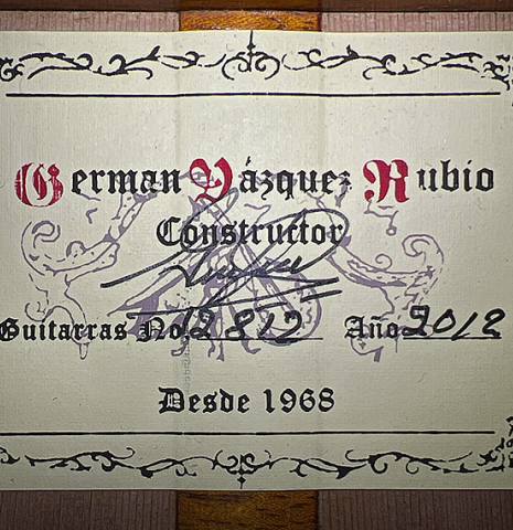 The label of a 2012 German Vazquez Rubio "Torres" made of spruce and maple