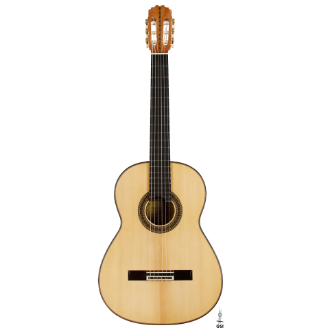 The front of a 2025 German Vazquez Rubio "Solista" classical guitar made of spruce and Brazilian lacewood