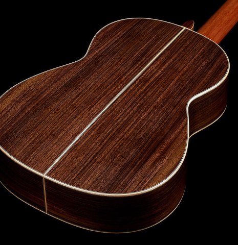The back and sides of a 2025 German Vazquez Rubio "Solista 640 Lefty" classical guitar made of cedar and Indian rosewood