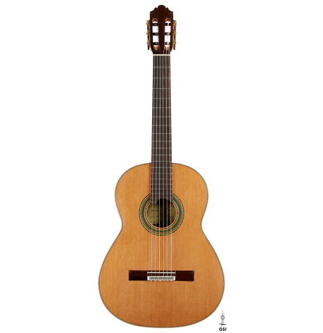 The front of a 2025 German Vazquez Rubio "Solista 640 Lefty" classical guitar made of cedar and Indian rosewood