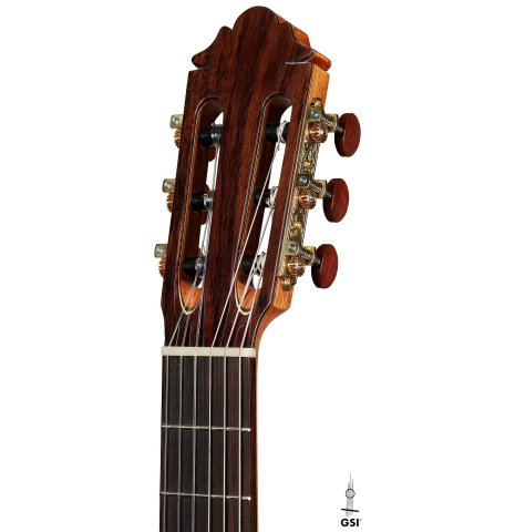 The headstock of a 2025 German Vazquez Rubio "Solista 640 Lefty" classical guitar made of cedar and Indian rosewood