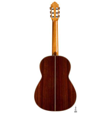 The back of a 2025 German Vazquez Rubio "Solista 640" classical guitar made of spruce and Indian rosewood