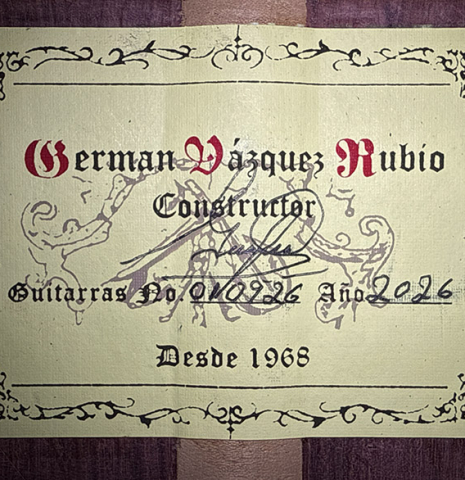 The label of a 2026 German Vazquez Rubio "Classic Estudio-SM" classical guitar made of cedar and palo escrito