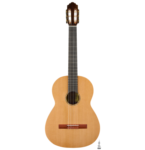 The front of a 2026 German Vazquez Rubio "Classic Estudio-SM" classical guitar made of cedar and palo escrito