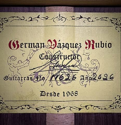 The label of a 2026 German Vazquez Rubio "Classic Estudio-SM" classical guitar made of spruce and palo escrito