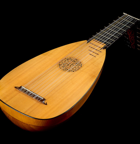 The soundboard of a 1981 David Rubio 9-course lute made of spruce and maple