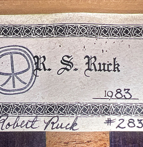 The label of a 1983 Robert Ruck classical guitar made of spruce and CSA rosewood The label of a 1983 Robert Ruck classical guitar made of spruce and CSA rosewood