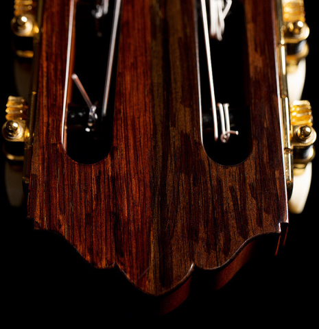 The headstock and tuning machines of a 1983 Robert Ruck classical guitar made of spruce and CSA rosewood The headstock and tuning machines of a 1983 Robert Ruck classical guitar made of spruce and CSA rosewood