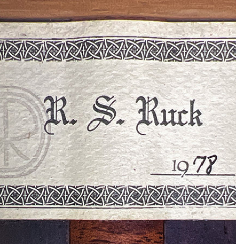 The label of a 1978 Robert Ruck classical guitar made with spruce and CSA rosewood.