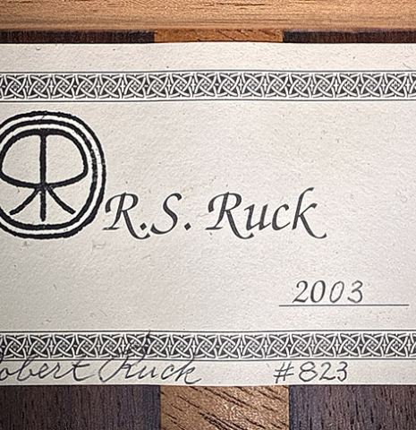 The label of a 2003 Robert Ruck classical guitar made of spruce and Indian rosewood