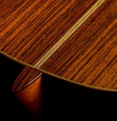 The heel, back binding and purfling of a 2025 Masaki Sakurai "Concert-R" classical guitar made of spruce and Indian rosewood