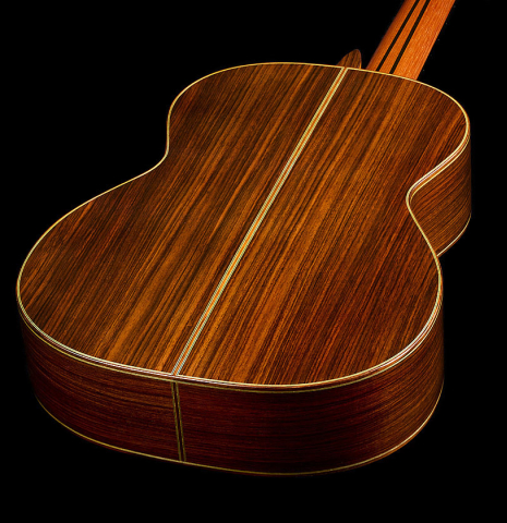 The back and sides of a 2025 Masaki Sakurai "Concert-R" classical guitar made of spruce and Indian rosewood