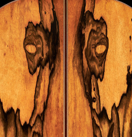 Detail of the back center seam of a 2023 Christoph Sembdner classical guitar made of cedar and exotic ebony