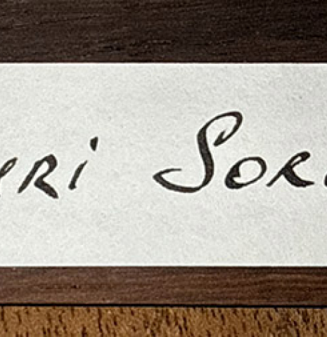The label of a 2025 Youri Soroka classical guitar made of spruce and African rosewood