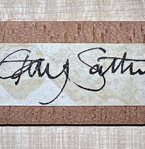 The label of a 2021 Gary Southwell "1940 'Augustine' Hauser, ex-Bream" classical guitar made of spruce and maple