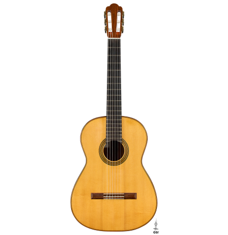 The front of a 2001 Gary Southwell "1940 'Augustine' Hauser, ex-Bream" classical guitar made of spruce and Indian rosewood