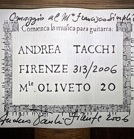 The label of a 2006 Andrea Tacchi "Omaggio a Francisco Simplicio" classical guitar made of spruce and CSA rosewood