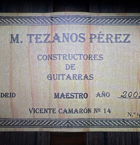 The label of a 2002 Tezanos-Perez classical guitar made with Spruce and CSA rosewood