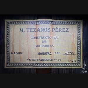Label of a 2002 Tezanos-Pérez Maestro guitar, Calle Vicente Camarón 14, Madrid