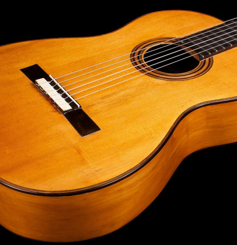 1886 Antonio de Torres SP/CY (Romero collection)