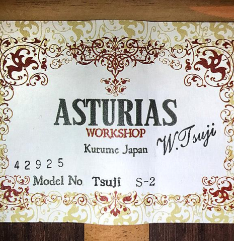 The label of a Wataru Tsuji "S-2" SP/IN made with spruce top and Indian rosewood back and sides