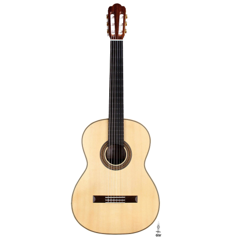 The front of a Wataru Tsuji "S-1 S" classical guitar made of spruce and Indian rosewood