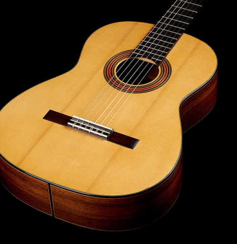 The soundboard of a 2015 Angelo Vailati classical guitar (ex Gianvito Pulzone) made of spruce and Indian rosewood